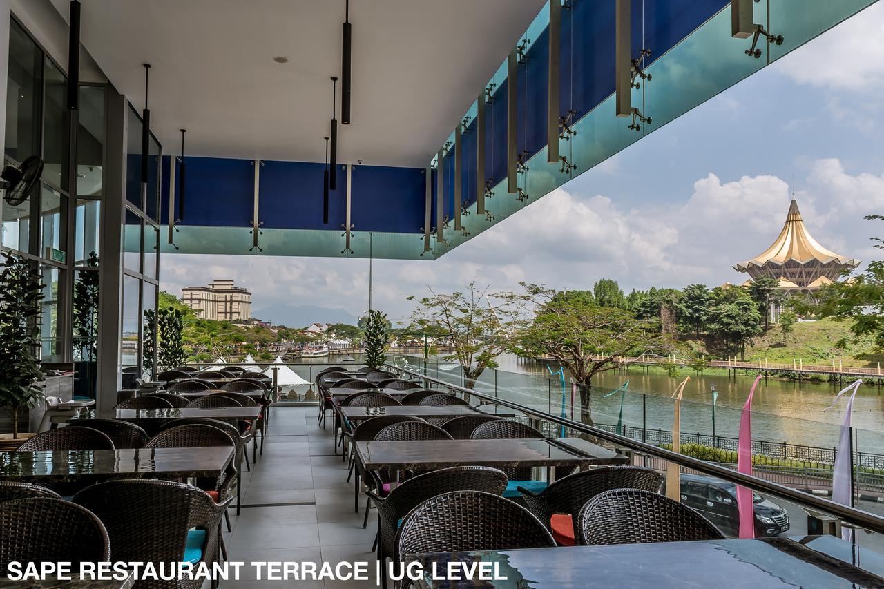 Puteri Wing - Riverside Majestic Hotel Kuching Esterno foto