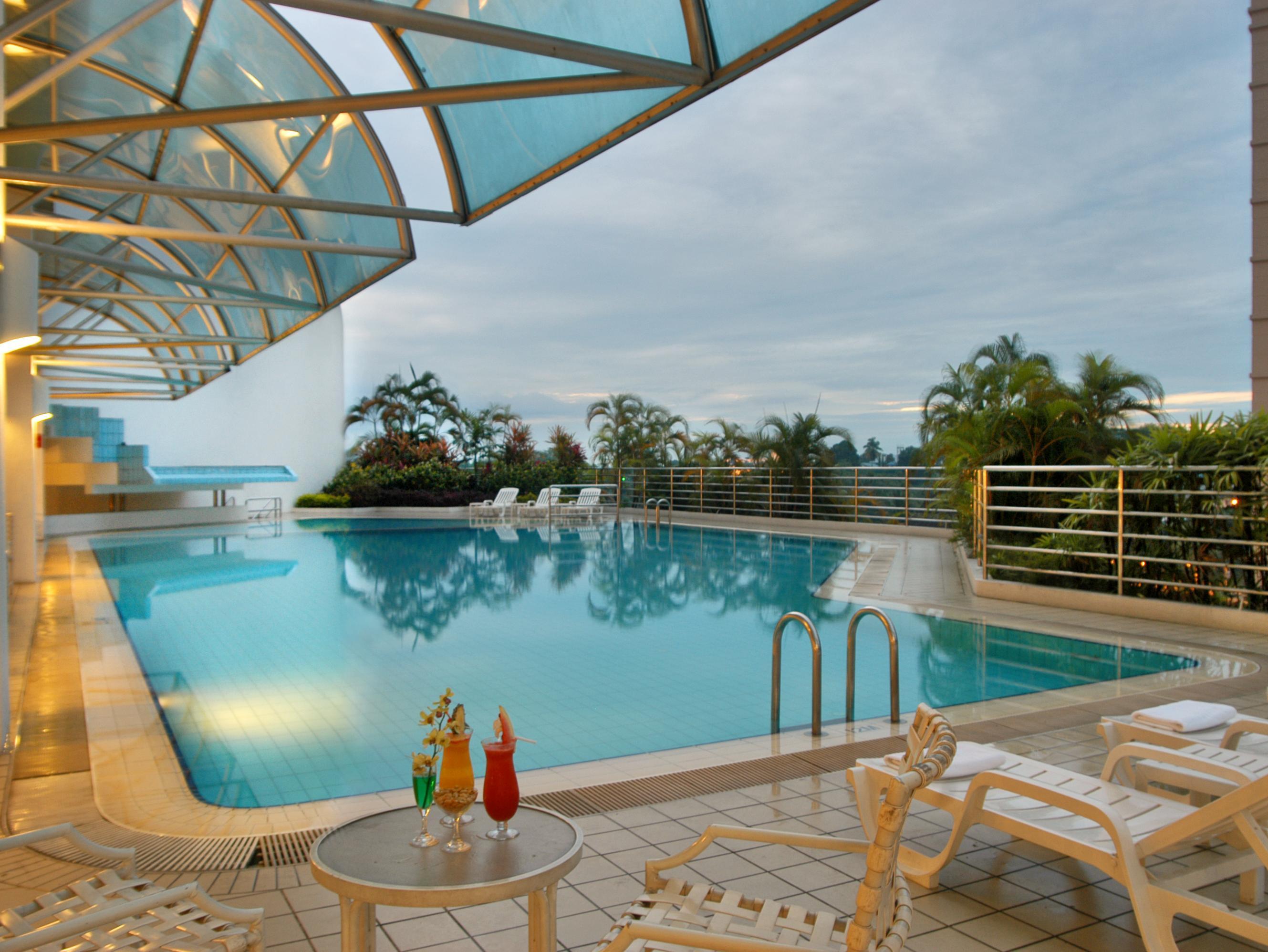 Puteri Wing - Riverside Majestic Hotel Kuching Esterno foto