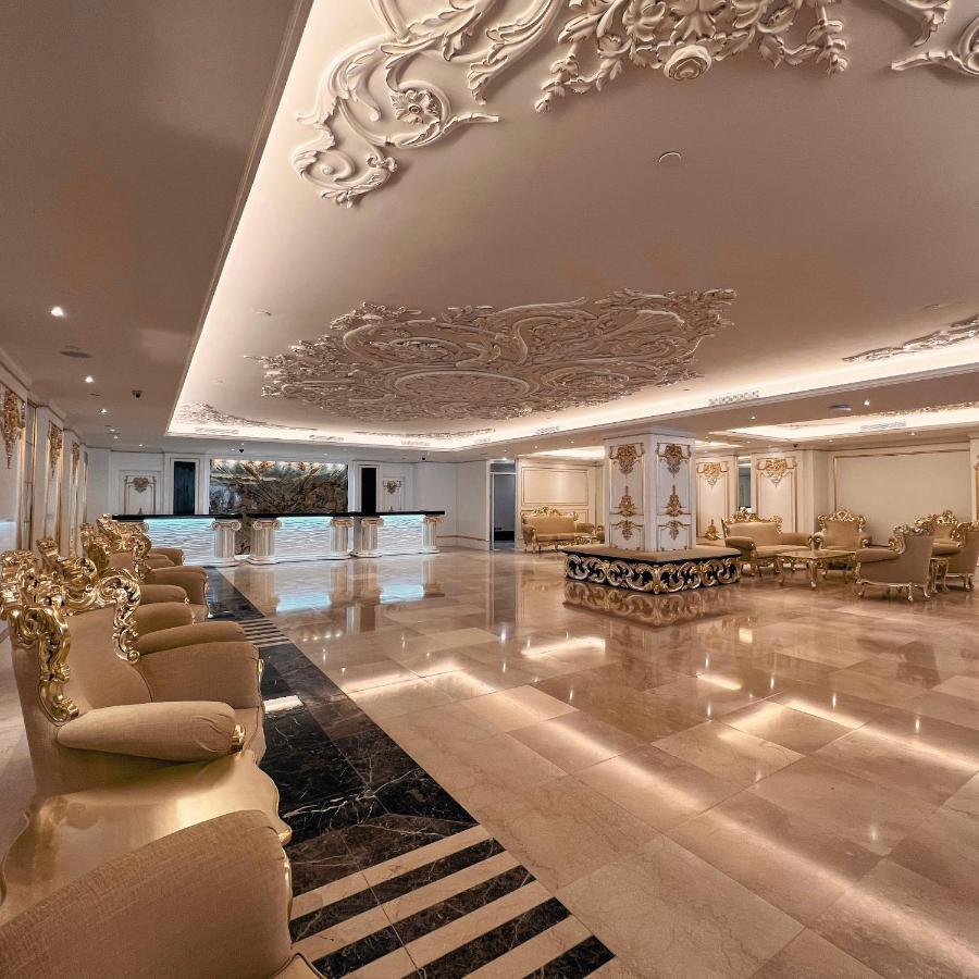 Puteri Wing - Riverside Majestic Hotel Kuching Esterno foto