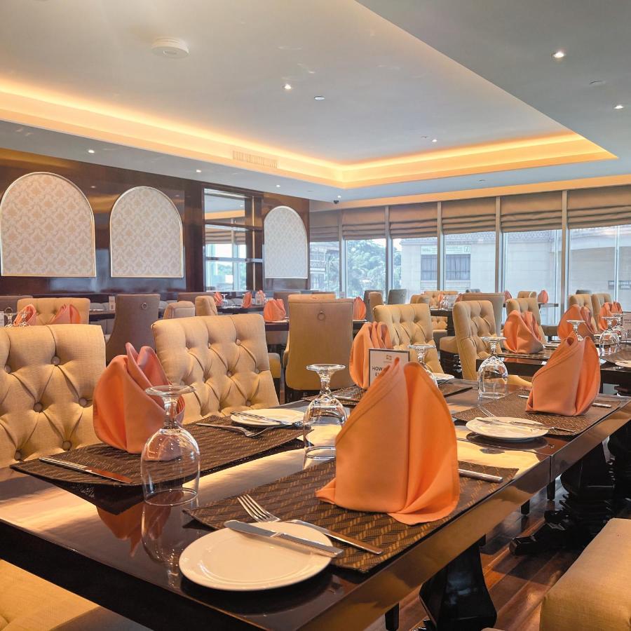Puteri Wing - Riverside Majestic Hotel Kuching Esterno foto