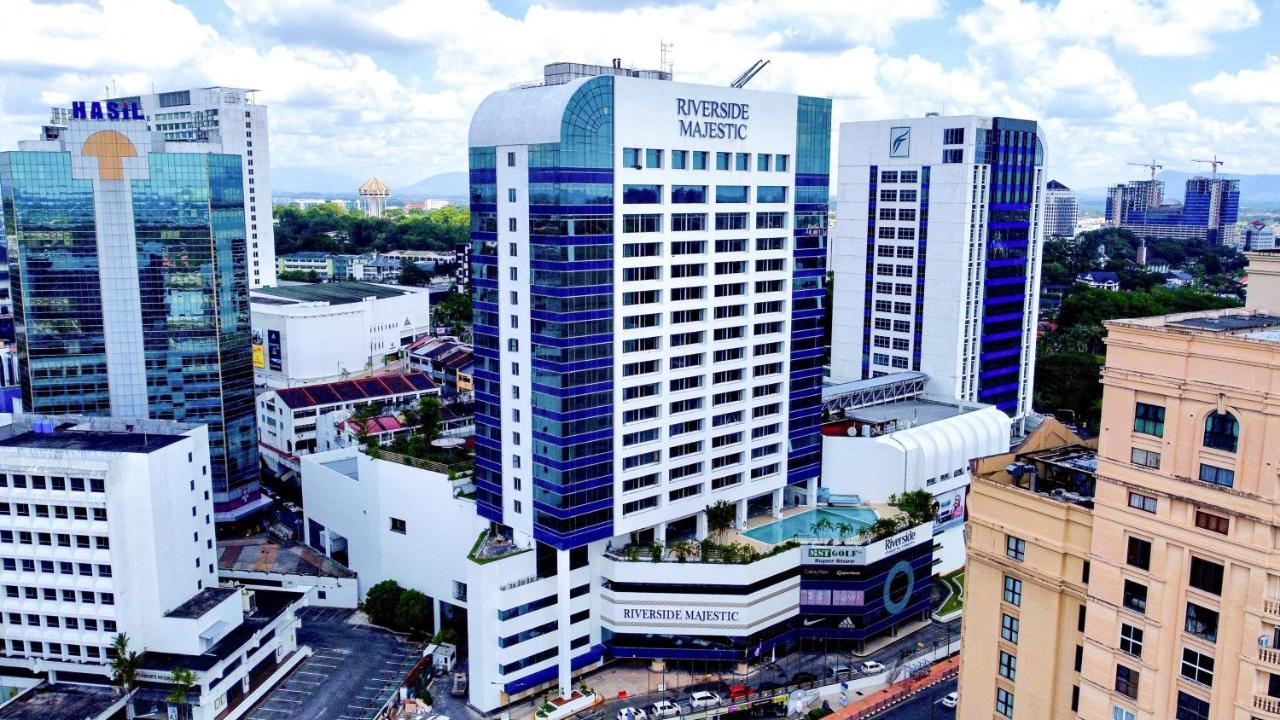 Puteri Wing - Riverside Majestic Hotel Kuching Esterno foto
