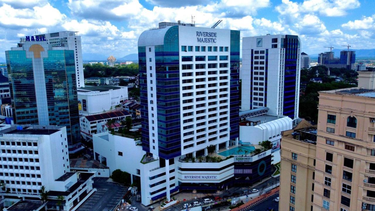 Puteri Wing - Riverside Majestic Hotel Kuching Esterno foto