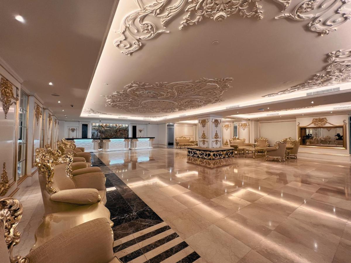 Puteri Wing - Riverside Majestic Hotel Kuching Esterno foto